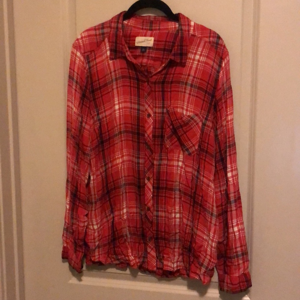Universal Thread Relaxed Fit Long Sleeve Plaid Button Down Shirt - RED